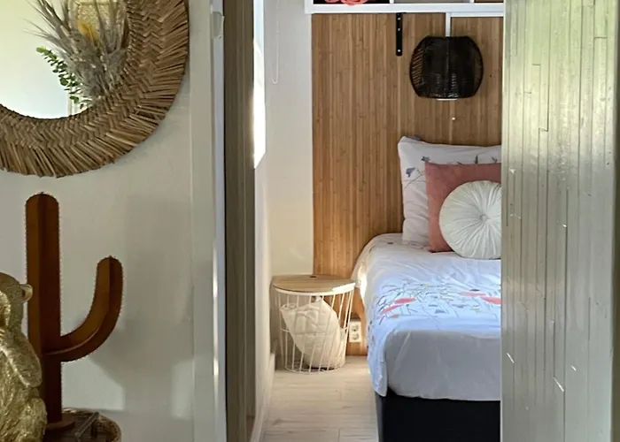 Sandra's Guest house 4*