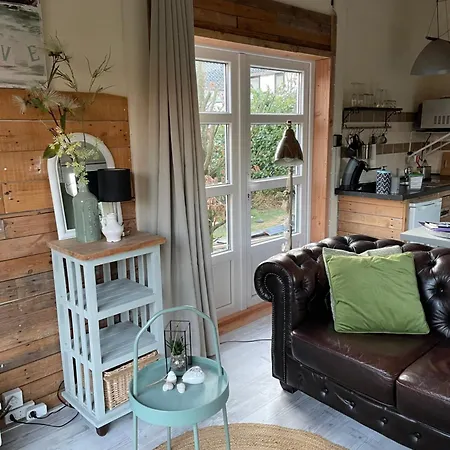 Guest house Sandra's Oostvoorne